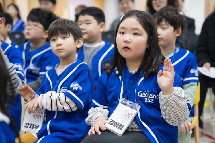 YTo1ODp7czo4OiJGaWxlTmFtZSI7czo0MDoiZTE4ZWQ0ZDctNDQ4Zi00NzJmLTg1NGYtZjJjNDJiYTBhODBjLmpwZyI7czoxMjoiRmlsZURhdGVUaW1lIjtpOjE3NDIxMTAxMDk7czo4OiJGaWxlU2l6ZSI7aToxNDIzMzQ5O3M6ODoiRmlsZVR5cGUiO2k6MjtzOjg6Ik1pbWVUeXBlIjtzOjEwOiJpbWFnZS9qcGVnIjtzOjEzOiJTZWN0aW9uc0ZvdW5kIjtzOjMwOiJBTllfVEFHLCBJRkQwLCBUSFVNQk5BSUwsIEVYSUYiO3M6ODoiQ09NUFVURUQiO2E6OTp7czo0OiJodG1sIjtzOjI2OiJ3aWR0aD0iMTc1MiIgaGVpZ2h0PSIxMTY4IiI7czo2OiJIZWlnaHQiO2k6MTE2ODtzOjU6IldpZHRoIjtpOjE3NTI7czo3OiJJc0NvbG9yIjtpOjE7czoxNzoiQnl0ZU9yZGVyTW90b3JvbGEiO2k6MDtzOjE1OiJBcGVydHVyZUZOdW1iZXIiO3M6NToiZi8yLjgiO3M6OToiQ29weXJpZ2h0IjtzOjQ6IllBQkMiO3M6MTg6IlRodW1ibmFpbC5GaWxlVHlwZSI7aToyO3M6MTg6IlRodW1ibmFpbC5NaW1lVHlwZSI7czoxMDoiaW1hZ2UvanBlZyI7fXM6NDoiTWFrZSI7czo0OiJTT05ZIjtzOjU6Ik1vZGVsIjtzOjg6IklMQ0UtN000IjtzOjExOiJYUmVzb2x1dGlvbiI7czo1OiIyNDAvMSI7czoxMToiWVJlc29sdXRpb24iO3M6NToiMjQwLzEiO3M6MTQ6IlJlc29sdXRpb25Vbml0IjtpOjI7czo4OiJTb2Z0d2FyZSI7czo1MDoiQWRvYmUgUGhvdG9zaG9wIExpZ2h0cm9vbSBDbGFzc2ljIDE0LjIgKE1hY2ludG9zaCkiO3M6ODoiRGF0ZVRpbWUiO3M6MTk6IjIwMjU6MDM6MTYgMTY6Mjc6MjIiO3M6NjoiQXJ0aXN0IjtzOjc6IllBQkNfU0ciO3M6OToiQ29weXJpZ2h0IjtzOjQ6IllBQkMiO3M6MTY6IkV4aWZfSUZEX1BvaW50ZXIiO2k6MjUyO3M6OToiVEhVTUJOQUlMIjthOjY6e3M6MTE6IkNvbXByZXNzaW9uIjtpOjY7czoxMToiWFJlc29sdXRpb24iO3M6NDoiNzIvMSI7czoxMToiWVJlc29sdXRpb24iO3M6NDoiNzIvMSI7czoxNDoiUmVzb2x1dGlvblVuaXQiO2k6MjtzOjIxOiJKUEVHSW50ZXJjaGFuZ2VGb3JtYXQiO2k6MTAzODtzOjI3OiJKUEVHSW50ZXJjaGFuZ2VGb3JtYXRMZW5ndGgiO2k6MjIxNDI7fXM6MTI6IkV4cG9zdXJlVGltZSI7czo1OiIxLzEwMCI7czo3OiJGTnVtYmVyIjtzOjU6IjI4LzEwIjtzOjE1OiJFeHBvc3VyZVByb2dyYW0iO2k6MTtzOjE1OiJJU09TcGVlZFJhdGluZ3MiO2k6MzIwO3M6MTk6IlVuZGVmaW5lZFRhZzoweDg4MzAiO2k6MjtzOjE5OiJVbmRlZmluZWRUYWc6MHg4ODMyIjtpOjMyMDtzOjExOiJFeGlmVmVyc2lvbiI7czo0OiIwMjMyIjtzOjE2OiJEYXRlVGltZU9yaWdpbmFsIjtzOjE5OiIyMDI1OjAzOjE2IDEzOjM2OjUyIjtzOjE3OiJEYXRlVGltZURpZ2l0aXplZCI7czoxOToiMjAyNTowMzoxNiAxMzozNjo1MiI7czoxOToiVW5kZWZpbmVkVGFnOjB4OTAxMCI7czo2OiIrMDk6MDAiO3M6MTk6IlVuZGVmaW5lZFRhZzoweDkwMTEiO3M6NjoiKzA5OjAwIjtzOjE5OiJVbmRlZmluZWRUYWc6MHg5MDEyIjtzOjY6IiswOTowMCI7czoxNzoiU2h1dHRlclNwZWVkVmFsdWUiO3M6MTU6IjY2NDM4NTYvMTAwMDAwMCI7czoxMzoiQXBlcnR1cmVWYWx1ZSI7czoxNToiMjk3MDg1NC8xMDAwMDAwIjtzOjE1OiJCcmlnaHRuZXNzVmFsdWUiO3M6OToiNjE5NC8yNTYwIjtzOjE3OiJFeHBvc3VyZUJpYXNWYWx1ZSI7czo0OiIwLzEwIjtzOjE2OiJNYXhBcGVydHVyZVZhbHVlIjtzOjc6Ijc2MC8yNTYiO3M6MTI6Ik1ldGVyaW5nTW9kZSI7aTo1O3M6MTE6IkxpZ2h0U291cmNlIjtpOjA7czo1OiJGbGFzaCI7aToxMztzOjExOiJGb2NhbExlbmd0aCI7czo2OiI2ODAvMTAiO3M6MTg6IlN1YlNlY1RpbWVPcmlnaW5hbCI7czozOiIzMjYiO3M6MTk6IlN1YlNlY1RpbWVEaWdpdGl6ZWQiO3M6MzoiMzI2IjtzOjEwOiJDb2xvclNwYWNlIjtpOjY1NTM1O3M6MjE6IkZvY2FsUGxhbmVYUmVzb2x1dGlvbiI7czoxNDoiNjQ0NDkzMzkvMzI3NjgiO3M6MjE6IkZvY2FsUGxhbmVZUmVzb2x1dGlvbiI7czoxNDoiNjQ0NDkzMzkvMzI3NjgiO3M6MjQ6IkZvY2FsUGxhbmVSZXNvbHV0aW9uVW5pdCI7aTozO3M6MTA6IkZpbGVTb3VyY2UiO3M6MToiAyI7czo5OiJTY2VuZVR5cGUiO3M6MToiASI7czoxNDoiQ3VzdG9tUmVuZGVyZWQiO2k6MDtzOjEyOiJFeHBvc3VyZU1vZGUiO2k6MTtzOjEyOiJXaGl0ZUJhbGFuY2UiO2k6MDtzOjE2OiJEaWdpdGFsWm9vbVJhdGlvIjtzOjU6IjE2LzE2IjtzOjIxOiJGb2NhbExlbmd0aEluMzVtbUZpbG0iO2k6Njg7czoxNjoiU2NlbmVDYXB0dXJlVHlwZSI7aTowO3M6ODoiQ29udHJhc3QiO2k6MDtzOjEwOiJTYXR1cmF0aW9uIjtpOjA7czo5OiJTaGFycG5lc3MiO2k6MDtzOjE5OiJVbmRlZmluZWRUYWc6MHhBNDMyIjthOjQ6e2k6MDtzOjY6IjI0MC8xMCI7aToxO3M6NjoiNzAwLzEwIjtpOjI7czo1OiIyOC8xMCI7aTozO3M6NToiMjgvMTAiO31zOjE5OiJVbmRlZmluZWRUYWc6MHhBNDM0IjtzOjIxOiJGRSAyNC03MG1tIEYyLjggR00gSUkiO30=