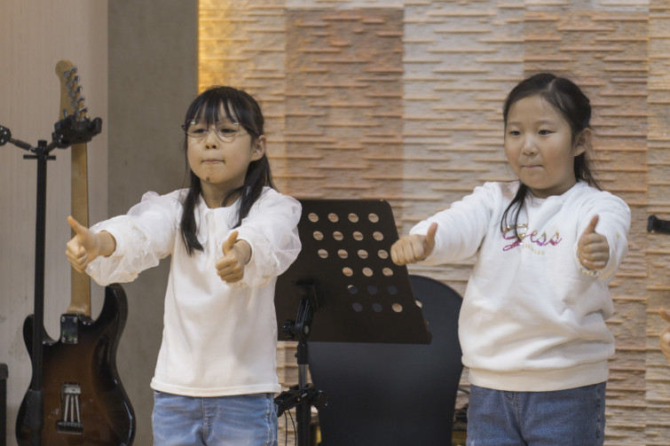 YTo1Nzp7czo4OiJGaWxlTmFtZSI7czo0MDoiZTU2ZjYxMWEtMDE1OC00YzQzLTk3YjctNGE5NzJmNzRkYjU2LmpwZyI7czoxMjoiRmlsZURhdGVUaW1lIjtpOjE3MDIzODE2NDk7czo4OiJGaWxlU2l6ZSI7aToxOTM5NzYyO3M6ODoiRmlsZVR5cGUiO2k6MjtzOjg6Ik1pbWVUeXBlIjtzOjEwOiJpbWFnZS9qcGVnIjtzOjEzOiJTZWN0aW9uc0ZvdW5kIjtzOjMwOiJBTllfVEFHLCBJRkQwLCBUSFVNQk5BSUwsIEVYSUYiO3M6ODoiQ09NUFVURUQiO2E6MTA6e3M6NDoiaHRtbCI7czoyNjoid2lkdGg9IjI0NTMiIGhlaWdodD0iMTYzNSIiO3M6NjoiSGVpZ2h0IjtpOjE2MzU7czo1OiJXaWR0aCI7aToyNDUzO3M6NzoiSXNDb2xvciI7aToxO3M6MTc6IkJ5dGVPcmRlck1vdG9yb2xhIjtpOjA7czo4OiJDQ0RXaWR0aCI7czo0OiIxMm1tIjtzOjE1OiJBcGVydHVyZUZOdW1iZXIiO3M6NToiZi80LjAiO3M6OToiQ29weXJpZ2h0IjtzOjQ6IllBQkMiO3M6MTg6IlRodW1ibmFpbC5GaWxlVHlwZSI7aToyO3M6MTg6IlRodW1ibmFpbC5NaW1lVHlwZSI7czoxMDoiaW1hZ2UvanBlZyI7fXM6NDoiTWFrZSI7czo0OiJTT05ZIjtzOjU6Ik1vZGVsIjtzOjg6IklMQ0UtN000IjtzOjExOiJYUmVzb2x1dGlvbiI7czo1OiIyNDAvMSI7czoxMToiWVJlc29sdXRpb24iO3M6NToiMjQwLzEiO3M6MTQ6IlJlc29sdXRpb25Vbml0IjtpOjI7czo4OiJTb2Z0d2FyZSI7czo1MjoiQWRvYmUgUGhvdG9zaG9wIExpZ2h0cm9vbSBDbGFzc2ljIDEzLjAuMiAoTWFjaW50b3NoKSI7czo4OiJEYXRlVGltZSI7czoxOToiMjAyMzoxMjoxMiAyMDoxOToyMSI7czo2OiJBcnRpc3QiO3M6NzoiWUFCQ19TRyI7czoxNjoiWUNiQ3JQb3NpdGlvbmluZyI7aToyO3M6MTk6IlJlZmVyZW5jZUJsYWNrV2hpdGUiO2E6Njp7aTowO3M6MzoiMC8xIjtpOjE7czo1OiIyNTUvMSI7aToyO3M6NToiMTI4LzEiO2k6MztzOjU6IjI1NS8xIjtpOjQ7czo1OiIxMjgvMSI7aTo1O3M6NToiMjU1LzEiO31zOjk6IkNvcHlyaWdodCI7czo0OiJZQUJDIjtzOjE2OiJFeGlmX0lGRF9Qb2ludGVyIjtpOjMyNjtzOjk6IlRIVU1CTkFJTCI7YTo2OntzOjExOiJDb21wcmVzc2lvbiI7aTo2O3M6MTE6IlhSZXNvbHV0aW9uIjtzOjU6IjI0MC8xIjtzOjExOiJZUmVzb2x1dGlvbiI7czo1OiIyNDAvMSI7czoxNDoiUmVzb2x1dGlvblVuaXQiO2k6MjtzOjIxOiJKUEVHSW50ZXJjaGFuZ2VGb3JtYXQiO2k6OTk4O3M6Mjc6IkpQRUdJbnRlcmNoYW5nZUZvcm1hdExlbmd0aCI7aToxNTk4MDt9czoxMjoiRXhwb3N1cmVUaW1lIjtzOjU6IjEvMTI1IjtzOjc6IkZOdW1iZXIiO3M6MzoiNC8xIjtzOjE1OiJFeHBvc3VyZVByb2dyYW0iO2k6MTtzOjE1OiJJU09TcGVlZFJhdGluZ3MiO2k6MjUwO3M6MTE6IkV4aWZWZXJzaW9uIjtzOjQ6IjAyMjEiO3M6MTY6IkRhdGVUaW1lT3JpZ2luYWwiO3M6MTk6IjIwMjM6MTI6MTAgMTM6NTk6NDkiO3M6MTc6IkRhdGVUaW1lRGlnaXRpemVkIjtzOjE5OiIyMDIzOjEyOjEwIDEzOjU5OjQ5IjtzOjIzOiJDb21wb25lbnRzQ29uZmlndXJhdGlvbiI7czo0OiIBAgMAIjtzOjE3OiJTaHV0dGVyU3BlZWRWYWx1ZSI7czoxNToiNjk2NTc4NC8xMDAwMDAwIjtzOjEzOiJBcGVydHVyZVZhbHVlIjtzOjM6IjQvMSI7czoxNToiQnJpZ2h0bmVzc1ZhbHVlIjtzOjk6IjY2NjQvMjU2MCI7czoxNzoiRXhwb3N1cmVCaWFzVmFsdWUiO3M6NDoiMC8xMCI7czoxNjoiTWF4QXBlcnR1cmVWYWx1ZSI7czo4OiIxMDI0LzI1NiI7czoxMjoiTWV0ZXJpbmdNb2RlIjtpOjU7czoxMToiTGlnaHRTb3VyY2UiO2k6MDtzOjU6IkZsYXNoIjtpOjE2O3M6MTE6IkZvY2FsTGVuZ3RoIjtzOjc6IjIwMDAvMTAiO3M6MTg6IlN1YlNlY1RpbWVPcmlnaW5hbCI7czozOiIzOTYiO3M6MTk6IlN1YlNlY1RpbWVEaWdpdGl6ZWQiO3M6MzoiMzk2IjtzOjE1OiJGbGFzaFBpeFZlcnNpb24iO3M6NDoiMDEwMCI7czoxMDoiQ29sb3JTcGFjZSI7aTo2NTUzNTtzOjE0OiJFeGlmSW1hZ2VXaWR0aCI7aToyNDUzO3M6MTU6IkV4aWZJbWFnZUxlbmd0aCI7aToxNjM1O3M6MjE6IkZvY2FsUGxhbmVYUmVzb2x1dGlvbiI7czoxNDoiNjQ0NDkzMzkvMzI3NjgiO3M6MjE6IkZvY2FsUGxhbmVZUmVzb2x1dGlvbiI7czoxNDoiNjQ0NDkzMzkvMzI3NjgiO3M6MjQ6IkZvY2FsUGxhbmVSZXNvbHV0aW9uVW5pdCI7aTozO3M6MTA6IkZpbGVTb3VyY2UiO3M6MToiAyI7czo5OiJTY2VuZVR5cGUiO3M6MToiASI7czoxNDoiQ3VzdG9tUmVuZGVyZWQiO2k6MDtzOjEyOiJFeHBvc3VyZU1vZGUiO2k6MTtzOjEyOiJXaGl0ZUJhbGFuY2UiO2k6MTtzOjE2OiJEaWdpdGFsWm9vbVJhdGlvIjtzOjU6IjE2LzE2IjtzOjIxOiJGb2NhbExlbmd0aEluMzVtbUZpbG0iO2k6MjAwO3M6MTY6IlNjZW5lQ2FwdHVyZVR5cGUiO2k6MDtzOjg6IkNvbnRyYXN0IjtpOjA7czoxMDoiU2F0dXJhdGlvbiI7aTowO3M6OToiU2hhcnBuZXNzIjtpOjA7fQ==