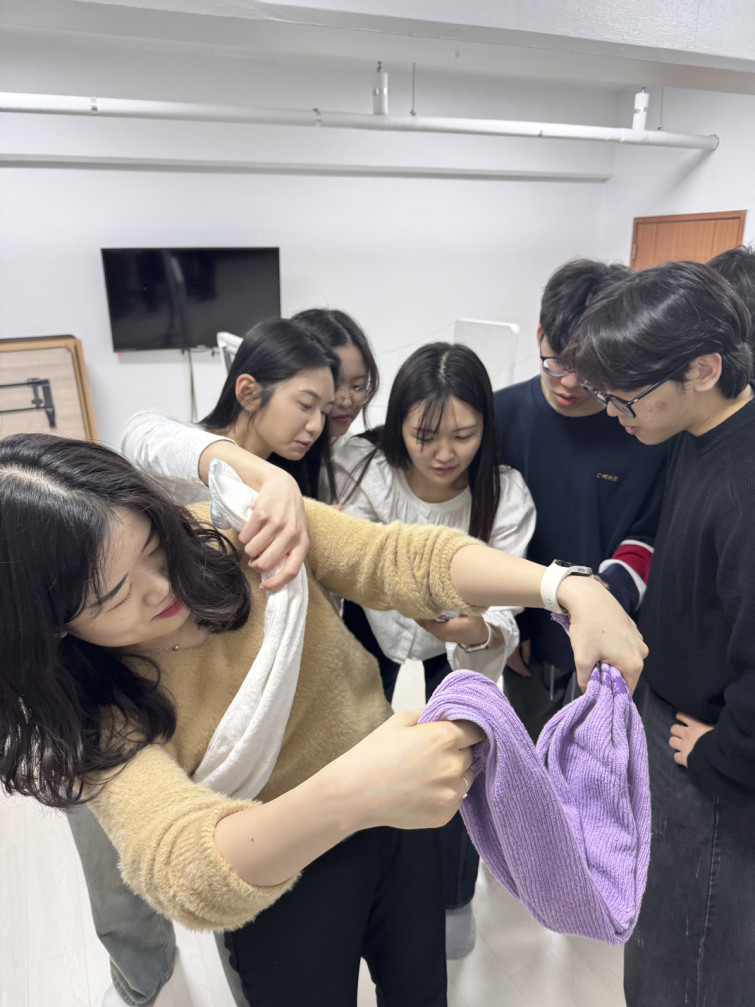 YTo0Njp7czo4OiJGaWxlTmFtZSI7czo0MDoiZWEwMTdhOTUtZGQ2ZC00OGEzLWFhNWUtOTEyYTMzZTIzYTE2LmpwZyI7czoxMjoiRmlsZURhdGVUaW1lIjtpOjE3NDIyNTk0Mjg7czo4OiJGaWxlU2l6ZSI7aTo4NTgzMjU7czo4OiJGaWxlVHlwZSI7aToyO3M6ODoiTWltZVR5cGUiO3M6MTA6ImltYWdlL2pwZWciO3M6MTM6IlNlY3Rpb25zRm91bmQiO3M6MzA6IkFOWV9UQUcsIElGRDAsIFRIVU1CTkFJTCwgRVhJRiI7czo4OiJDT01QVVRFRCI7YTo4OntzOjQ6Imh0bWwiO3M6MjY6IndpZHRoPSIxMDcxIiBoZWlnaHQ9IjE0MjgiIjtzOjY6IkhlaWdodCI7aToxNDI4O3M6NToiV2lkdGgiO2k6MTA3MTtzOjc6IklzQ29sb3IiO2k6MTtzOjE3OiJCeXRlT3JkZXJNb3Rvcm9sYSI7aTowO3M6MTU6IkFwZXJ0dXJlRk51bWJlciI7czo1OiJmLzEuOCI7czoxODoiVGh1bWJuYWlsLkZpbGVUeXBlIjtpOjI7czoxODoiVGh1bWJuYWlsLk1pbWVUeXBlIjtzOjEwOiJpbWFnZS9qcGVnIjt9czo0OiJNYWtlIjtzOjU6IkFwcGxlIjtzOjU6Ik1vZGVsIjtzOjE3OiJpUGhvbmUgMTUgUHJvIE1heCI7czoxMToiWFJlc29sdXRpb24iO3M6NToiMjQwLzEiO3M6MTE6IllSZXNvbHV0aW9uIjtzOjU6IjI0MC8xIjtzOjE0OiJSZXNvbHV0aW9uVW5pdCI7aToyO3M6ODoiU29mdHdhcmUiO3M6NTA6IkFkb2JlIFBob3Rvc2hvcCBMaWdodHJvb20gQ2xhc3NpYyAxNC4yIChNYWNpbnRvc2gpIjtzOjg6IkRhdGVUaW1lIjtzOjE5OiIyMDI1OjAzOjE4IDA5OjU2OjUyIjtzOjE2OiJFeGlmX0lGRF9Qb2ludGVyIjtpOjIyMjtzOjk6IlRIVU1CTkFJTCI7YTo2OntzOjExOiJDb21wcmVzc2lvbiI7aTo2O3M6MTE6IlhSZXNvbHV0aW9uIjtzOjQ6IjcyLzEiO3M6MTE6IllSZXNvbHV0aW9uIjtzOjQ6IjcyLzEiO3M6MTQ6IlJlc29sdXRpb25Vbml0IjtpOjI7czoyMToiSlBFR0ludGVyY2hhbmdlRm9ybWF0IjtpOjkwMDtzOjI3OiJKUEVHSW50ZXJjaGFuZ2VGb3JtYXRMZW5ndGgiO2k6MTUzMDI7fXM6MTI6IkV4cG9zdXJlVGltZSI7czo0OiIxLzYwIjtzOjc6IkZOdW1iZXIiO3M6NToiMTgvMTAiO3M6MTU6IkV4cG9zdXJlUHJvZ3JhbSI7aToyO3M6MTU6IklTT1NwZWVkUmF0aW5ncyI7aToxNjA7czoxMToiRXhpZlZlcnNpb24iO3M6NDoiMDIzMiI7czoxNjoiRGF0ZVRpbWVPcmlnaW5hbCI7czoxOToiMjAyNTowMzoxNiAxNjozNzoxOSI7czoxNzoiRGF0ZVRpbWVEaWdpdGl6ZWQiO3M6MTk6IjIwMjU6MDM6MTYgMTY6Mzc6MTkiO3M6MTk6IlVuZGVmaW5lZFRhZzoweDkwMTAiO3M6NjoiKzA5OjAwIjtzOjE5OiJVbmRlZmluZWRUYWc6MHg5MDExIjtzOjY6IiswOTowMCI7czoxOToiVW5kZWZpbmVkVGFnOjB4OTAxMiI7czo2OiIrMDk6MDAiO3M6MTc6IlNodXR0ZXJTcGVlZFZhbHVlIjtzOjE1OiI1OTA2ODkxLzEwMDAwMDAiO3M6MTM6IkFwZXJ0dXJlVmFsdWUiO3M6MTU6IjE2OTU5OTQvMTAwMDAwMCI7czoxNToiQnJpZ2h0bmVzc1ZhbHVlIjtzOjEyOiIxMTk0NDcvNDU5NjkiO3M6MTc6IkV4cG9zdXJlQmlhc1ZhbHVlIjtzOjM6IjAvMSI7czoxMjoiTWV0ZXJpbmdNb2RlIjtpOjU7czo1OiJGbGFzaCI7aToxNjtzOjExOiJGb2NhbExlbmd0aCI7czoxMjoiMjUxNzczLzM3MjE3IjtzOjE1OiJTdWJqZWN0TG9jYXRpb24iO2E6NDp7aTowO2k6MzIxODtpOjE7aTozNTgzO2k6MjtpOjcwMDtpOjM7aTo2OTg7fXM6MTg6IlN1YlNlY1RpbWVPcmlnaW5hbCI7czozOiIyNDYiO3M6MTk6IlN1YlNlY1RpbWVEaWdpdGl6ZWQiO3M6MzoiMjQ2IjtzOjEwOiJDb2xvclNwYWNlIjtpOjY1NTM1O3M6MTM6IlNlbnNpbmdNZXRob2QiO2k6MjtzOjk6IlNjZW5lVHlwZSI7czoxOiIBIjtzOjEyOiJFeHBvc3VyZU1vZGUiO2k6MDtzOjEyOiJXaGl0ZUJhbGFuY2UiO2k6MDtzOjIxOiJGb2NhbExlbmd0aEluMzVtbUZpbG0iO2k6MjQ7czoxNjoiU2NlbmVDYXB0dXJlVHlwZSI7aTowO3M6MTk6IlVuZGVmaW5lZFRhZzoweEE0MzIiO2E6NDp7aTowO3M6MTQ6IjE1NTE4MDAvNjk5MDA5IjtpOjE7czoxNDoiMjA1MjE5Ni8xMzEwNDciO2k6MjtzOjE0OiIxMjQ0MjM2LzY5OTAwOSI7aTozO3M6NDoiMTQvNSI7fXM6MTk6IlVuZGVmaW5lZFRhZzoweEE0MzMiO3M6NToiQXBwbGUiO3M6MTk6IlVuZGVmaW5lZFRhZzoweEE0MzQiO3M6NTE6ImlQaG9uZSAxNSBQcm8gTWF4IGJhY2sgdHJpcGxlIGNhbWVyYSA2Ljc2NW1tIGYvMS43OCI7fQ==