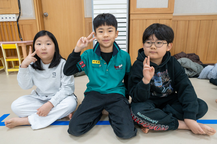 YTo1ODp7czo4OiJGaWxlTmFtZSI7czo0MDoiZWRkODAyYTctYWQ3MC00MWMzLTllZTUtMzcxZWI3MzZiMzc0LmpwZyI7czoxMjoiRmlsZURhdGVUaW1lIjtpOjE3NzM3MjI2NDk7czo4OiJGaWxlU2l6ZSI7aToyNTQxMzc2O3M6ODoiRmlsZVR5cGUiO2k6MjtzOjg6Ik1pbWVUeXBlIjtzOjEwOiJpbWFnZS9qcGVnIjtzOjEzOiJTZWN0aW9uc0ZvdW5kIjtzOjMwOiJBTllfVEFHLCBJRkQwLCBUSFVNQk5BSUwsIEVYSUYiO3M6ODoiQ09NUFVURUQiO2E6OTp7czo0OiJodG1sIjtzOjI2OiJ3aWR0aD0iMjM2NyIgaGVpZ2h0PSIxNTc4IiI7czo2OiJIZWlnaHQiO2k6MTU3ODtzOjU6IldpZHRoIjtpOjIzNjc7czo3OiJJc0NvbG9yIjtpOjE7czoxNzoiQnl0ZU9yZGVyTW90b3JvbGEiO2k6MDtzOjE1OiJBcGVydHVyZUZOdW1iZXIiO3M6NToiZi82LjMiO3M6OToiQ29weXJpZ2h0IjtzOjQ6IllBQkMiO3M6MTg6IlRodW1ibmFpbC5GaWxlVHlwZSI7aToyO3M6MTg6IlRodW1ibmFpbC5NaW1lVHlwZSI7czoxMDoiaW1hZ2UvanBlZyI7fXM6NDoiTWFrZSI7czo0OiJTT05ZIjtzOjU6Ik1vZGVsIjtzOjg6IklMQ0UtN000IjtzOjExOiJYUmVzb2x1dGlvbiI7czo1OiIyNDAvMSI7czoxMToiWVJlc29sdXRpb24iO3M6NToiMjQwLzEiO3M6MTQ6IlJlc29sdXRpb25Vbml0IjtpOjI7czo4OiJTb2Z0d2FyZSI7czo1MDoiQWRvYmUgUGhvdG9zaG9wIExpZ2h0cm9vbSBDbGFzc2ljIDE1LjIgKE1hY2ludG9zaCkiO3M6ODoiRGF0ZVRpbWUiO3M6MTk6IjIwMjY6MDM6MTcgMTE6MDc6MjkiO3M6NjoiQXJ0aXN0IjtzOjc6IllBQkNfU0ciO3M6OToiQ29weXJpZ2h0IjtzOjQ6IllBQkMiO3M6MTY6IkV4aWZfSUZEX1BvaW50ZXIiO2k6MjUyO3M6OToiVEhVTUJOQUlMIjthOjY6e3M6MTE6IkNvbXByZXNzaW9uIjtpOjY7czoxMToiWFJlc29sdXRpb24iO3M6NDoiNzIvMSI7czoxMToiWVJlc29sdXRpb24iO3M6NDoiNzIvMSI7czoxNDoiUmVzb2x1dGlvblVuaXQiO2k6MjtzOjIxOiJKUEVHSW50ZXJjaGFuZ2VGb3JtYXQiO2k6MTAzODtzOjI3OiJKUEVHSW50ZXJjaGFuZ2VGb3JtYXRMZW5ndGgiO2k6MTYwNjQ7fXM6MTI6IkV4cG9zdXJlVGltZSI7czo0OiIxLzgwIjtzOjc6IkZOdW1iZXIiO3M6NToiNjMvMTAiO3M6MTU6IkV4cG9zdXJlUHJvZ3JhbSI7aToxO3M6MTU6IklTT1NwZWVkUmF0aW5ncyI7aTo4MDA7czoxOToiVW5kZWZpbmVkVGFnOjB4ODgzMCI7aToyO3M6MTk6IlVuZGVmaW5lZFRhZzoweDg4MzIiO2k6ODAwO3M6MTE6IkV4aWZWZXJzaW9uIjtzOjQ6IjAyMzIiO3M6MTY6IkRhdGVUaW1lT3JpZ2luYWwiO3M6MTk6IjIwMjY6MDM6MTQgMTA6NDM6MTQiO3M6MTc6IkRhdGVUaW1lRGlnaXRpemVkIjtzOjE5OiIyMDI2OjAzOjE0IDEwOjQzOjE0IjtzOjE5OiJVbmRlZmluZWRUYWc6MHg5MDEwIjtzOjY6IiswOTowMCI7czoxOToiVW5kZWZpbmVkVGFnOjB4OTAxMSI7czo2OiIrMDk6MDAiO3M6MTk6IlVuZGVmaW5lZFRhZzoweDkwMTIiO3M6NjoiKzA5OjAwIjtzOjE3OiJTaHV0dGVyU3BlZWRWYWx1ZSI7czoxNToiNjMyMTkyOC8xMDAwMDAwIjtzOjEzOiJBcGVydHVyZVZhbHVlIjtzOjE1OiI1MzEwNzA0LzEwMDAwMDAiO3M6MTU6IkJyaWdodG5lc3NWYWx1ZSI7czo5OiI3Njc0LzI1NjAiO3M6MTc6IkV4cG9zdXJlQmlhc1ZhbHVlIjtzOjQ6IjAvMTAiO3M6MTY6Ik1heEFwZXJ0dXJlVmFsdWUiO3M6NzoiNzYwLzI1NiI7czoxMjoiTWV0ZXJpbmdNb2RlIjtpOjU7czoxMToiTGlnaHRTb3VyY2UiO2k6MDtzOjU6IkZsYXNoIjtpOjEzO3M6MTE6IkZvY2FsTGVuZ3RoIjtzOjY6IjIzMC8xMCI7czoxODoiU3ViU2VjVGltZU9yaWdpbmFsIjtzOjM6IjU0MiI7czoxOToiU3ViU2VjVGltZURpZ2l0aXplZCI7czozOiI1NDIiO3M6MTA6IkNvbG9yU3BhY2UiO2k6MTtzOjIxOiJGb2NhbFBsYW5lWFJlc29sdXRpb24iO3M6MTQ6IjY0NDQ5MzM5LzMyNzY4IjtzOjIxOiJGb2NhbFBsYW5lWVJlc29sdXRpb24iO3M6MTQ6IjY0NDQ5MzM5LzMyNzY4IjtzOjI0OiJGb2NhbFBsYW5lUmVzb2x1dGlvblVuaXQiO2k6MztzOjEwOiJGaWxlU291cmNlIjtzOjE6IgMiO3M6OToiU2NlbmVUeXBlIjtzOjE6IgEiO3M6MTQ6IkN1c3RvbVJlbmRlcmVkIjtpOjA7czoxMjoiRXhwb3N1cmVNb2RlIjtpOjE7czoxMjoiV2hpdGVCYWxhbmNlIjtpOjA7czoxNjoiRGlnaXRhbFpvb21SYXRpbyI7czo1OiIxNi8xNiI7czoyMToiRm9jYWxMZW5ndGhJbjM1bW1GaWxtIjtpOjIzO3M6MTY6IlNjZW5lQ2FwdHVyZVR5cGUiO2k6MDtzOjg6IkNvbnRyYXN0IjtpOjA7czoxMDoiU2F0dXJhdGlvbiI7aTowO3M6OToiU2hhcnBuZXNzIjtpOjA7czoxOToiVW5kZWZpbmVkVGFnOjB4QTQzMiI7YTo0OntpOjA7czo2OiIxNjAvMTAiO2k6MTtzOjY6IjM1MC8xMCI7aToyO3M6NToiMjgvMTAiO2k6MztzOjU6IjI4LzEwIjt9czoxOToiVW5kZWZpbmVkVGFnOjB4QTQzNCI7czoyMToiRkUgMTYtMzVtbSBGMi44IEdNIElJIjt9