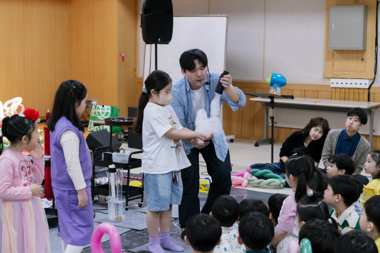 YTo1ODp7czo4OiJGaWxlTmFtZSI7czo0MDoiZWU0NmQ2MWMtODI3Ny00ZWVlLWFmMWQtOTU1MWNlZGU0ZDllLmpwZyI7czoxMjoiRmlsZURhdGVUaW1lIjtpOjE3NDcwOTY2OTI7czo4OiJGaWxlU2l6ZSI7aToxMzcxMzEzO3M6ODoiRmlsZVR5cGUiO2k6MjtzOjg6Ik1pbWVUeXBlIjtzOjEwOiJpbWFnZS9qcGVnIjtzOjEzOiJTZWN0aW9uc0ZvdW5kIjtzOjMwOiJBTllfVEFHLCBJRkQwLCBUSFVNQk5BSUwsIEVYSUYiO3M6ODoiQ09NUFVURUQiO2E6OTp7czo0OiJodG1sIjtzOjI2OiJ3aWR0aD0iMTc1MiIgaGVpZ2h0PSIxMTY4IiI7czo2OiJIZWlnaHQiO2k6MTE2ODtzOjU6IldpZHRoIjtpOjE3NTI7czo3OiJJc0NvbG9yIjtpOjE7czoxNzoiQnl0ZU9yZGVyTW90b3JvbGEiO2k6MDtzOjE1OiJBcGVydHVyZUZOdW1iZXIiO3M6NToiZi81LjYiO3M6OToiQ29weXJpZ2h0IjtzOjQ6IllBQkMiO3M6MTg6IlRodW1ibmFpbC5GaWxlVHlwZSI7aToyO3M6MTg6IlRodW1ibmFpbC5NaW1lVHlwZSI7czoxMDoiaW1hZ2UvanBlZyI7fXM6NDoiTWFrZSI7czo0OiJTT05ZIjtzOjU6Ik1vZGVsIjtzOjg6IklMQ0UtN000IjtzOjExOiJYUmVzb2x1dGlvbiI7czo1OiIyNDAvMSI7czoxMToiWVJlc29sdXRpb24iO3M6NToiMjQwLzEiO3M6MTQ6IlJlc29sdXRpb25Vbml0IjtpOjI7czo4OiJTb2Z0d2FyZSI7czo1MjoiQWRvYmUgUGhvdG9zaG9wIExpZ2h0cm9vbSBDbGFzc2ljIDE0LjMuMSAoTWFjaW50b3NoKSI7czo4OiJEYXRlVGltZSI7czoxOToiMjAyNTowNToxMyAwOTozNjozMCI7czo2OiJBcnRpc3QiO3M6NzoiWUFCQ19TRyI7czo5OiJDb3B5cmlnaHQiO3M6NDoiWUFCQyI7czoxNjoiRXhpZl9JRkRfUG9pbnRlciI7aToyNTQ7czo5OiJUSFVNQk5BSUwiO2E6Njp7czoxMToiQ29tcHJlc3Npb24iO2k6NjtzOjExOiJYUmVzb2x1dGlvbiI7czo0OiI3Mi8xIjtzOjExOiJZUmVzb2x1dGlvbiI7czo0OiI3Mi8xIjtzOjE0OiJSZXNvbHV0aW9uVW5pdCI7aToyO3M6MjE6IkpQRUdJbnRlcmNoYW5nZUZvcm1hdCI7aToxMDQwO3M6Mjc6IkpQRUdJbnRlcmNoYW5nZUZvcm1hdExlbmd0aCI7aToxNzc5Nzt9czoxMjoiRXhwb3N1cmVUaW1lIjtzOjU6IjEvMTAwIjtzOjc6IkZOdW1iZXIiO3M6NToiNTYvMTAiO3M6MTU6IkV4cG9zdXJlUHJvZ3JhbSI7aToxO3M6MTU6IklTT1NwZWVkUmF0aW5ncyI7aToxMjUwO3M6MTk6IlVuZGVmaW5lZFRhZzoweDg4MzAiO2k6MjtzOjE5OiJVbmRlZmluZWRUYWc6MHg4ODMyIjtpOjEyNTA7czoxMToiRXhpZlZlcnNpb24iO3M6NDoiMDIzMiI7czoxNjoiRGF0ZVRpbWVPcmlnaW5hbCI7czoxOToiMjAyNTowNToxMSAxMjoyNzo1NCI7czoxNzoiRGF0ZVRpbWVEaWdpdGl6ZWQiO3M6MTk6IjIwMjU6MDU6MTEgMTI6Mjc6NTQiO3M6MTk6IlVuZGVmaW5lZFRhZzoweDkwMTAiO3M6NjoiKzA5OjAwIjtzOjE5OiJVbmRlZmluZWRUYWc6MHg5MDExIjtzOjY6IiswOTowMCI7czoxOToiVW5kZWZpbmVkVGFnOjB4OTAxMiI7czo2OiIrMDk6MDAiO3M6MTc6IlNodXR0ZXJTcGVlZFZhbHVlIjtzOjE1OiI2NjQzODU2LzEwMDAwMDAiO3M6MTM6IkFwZXJ0dXJlVmFsdWUiO3M6MTU6IjQ5NzA4NTQvMTAwMDAwMCI7czoxNToiQnJpZ2h0bmVzc1ZhbHVlIjtzOjk6IjY4MTQvMjU2MCI7czoxNzoiRXhwb3N1cmVCaWFzVmFsdWUiO3M6NDoiMC8xMCI7czoxNjoiTWF4QXBlcnR1cmVWYWx1ZSI7czo3OiI3NjAvMjU2IjtzOjEyOiJNZXRlcmluZ01vZGUiO2k6NTtzOjExOiJMaWdodFNvdXJjZSI7aTowO3M6NToiRmxhc2giO2k6MTM7czoxMToiRm9jYWxMZW5ndGgiO3M6NjoiNzAwLzEwIjtzOjE4OiJTdWJTZWNUaW1lT3JpZ2luYWwiO3M6MzoiOTc3IjtzOjE5OiJTdWJTZWNUaW1lRGlnaXRpemVkIjtzOjM6Ijk3NyI7czoxMDoiQ29sb3JTcGFjZSI7aTo2NTUzNTtzOjIxOiJGb2NhbFBsYW5lWFJlc29sdXRpb24iO3M6MTQ6IjY0NDQ5MzM5LzMyNzY4IjtzOjIxOiJGb2NhbFBsYW5lWVJlc29sdXRpb24iO3M6MTQ6IjY0NDQ5MzM5LzMyNzY4IjtzOjI0OiJGb2NhbFBsYW5lUmVzb2x1dGlvblVuaXQiO2k6MztzOjEwOiJGaWxlU291cmNlIjtzOjE6IgMiO3M6OToiU2NlbmVUeXBlIjtzOjE6IgEiO3M6MTQ6IkN1c3RvbVJlbmRlcmVkIjtpOjA7czoxMjoiRXhwb3N1cmVNb2RlIjtpOjE7czoxMjoiV2hpdGVCYWxhbmNlIjtpOjE7czoxNjoiRGlnaXRhbFpvb21SYXRpbyI7czo1OiIxNi8xNiI7czoyMToiRm9jYWxMZW5ndGhJbjM1bW1GaWxtIjtpOjcwO3M6MTY6IlNjZW5lQ2FwdHVyZVR5cGUiO2k6MDtzOjg6IkNvbnRyYXN0IjtpOjA7czoxMDoiU2F0dXJhdGlvbiI7aTowO3M6OToiU2hhcnBuZXNzIjtpOjA7czoxOToiVW5kZWZpbmVkVGFnOjB4QTQzMiI7YTo0OntpOjA7czo2OiIyNDAvMTAiO2k6MTtzOjY6IjcwMC8xMCI7aToyO3M6NToiMjgvMTAiO2k6MztzOjU6IjI4LzEwIjt9czoxOToiVW5kZWZpbmVkVGFnOjB4QTQzNCI7czoyMToiRkUgMjQtNzBtbSBGMi44IEdNIElJIjt9