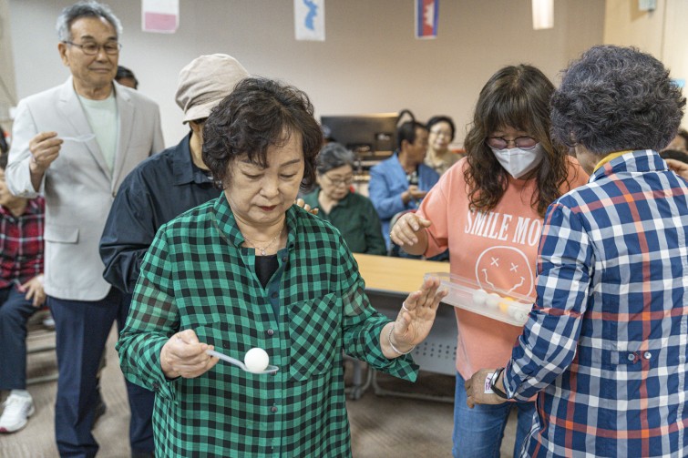 YTo1ODp7czo4OiJGaWxlTmFtZSI7czo0MDoiZWU3OGM1MWYtYmNmNy00MDVjLWIyYWYtYjU0YmM1ZGVmNjhkLmpwZyI7czoxMjoiRmlsZURhdGVUaW1lIjtpOjE3NDg1ODU0NjU7czo4OiJGaWxlU2l6ZSI7aToyODkzMTY2O3M6ODoiRmlsZVR5cGUiO2k6MjtzOjg6Ik1pbWVUeXBlIjtzOjEwOiJpbWFnZS9qcGVnIjtzOjEzOiJTZWN0aW9uc0ZvdW5kIjtzOjMwOiJBTllfVEFHLCBJRkQwLCBUSFVNQk5BSUwsIEVYSUYiO3M6ODoiQ09NUFVURUQiO2E6OTp7czo0OiJodG1sIjtzOjI2OiJ3aWR0aD0iMTc0NSIgaGVpZ2h0PSIxMTYzIiI7czo2OiJIZWlnaHQiO2k6MTE2MztzOjU6IldpZHRoIjtpOjE3NDU7czo3OiJJc0NvbG9yIjtpOjE7czoxNzoiQnl0ZU9yZGVyTW90b3JvbGEiO2k6MDtzOjE1OiJBcGVydHVyZUZOdW1iZXIiO3M6NToiZi8yLjgiO3M6OToiQ29weXJpZ2h0IjtzOjQ6IllBQkMiO3M6MTg6IlRodW1ibmFpbC5GaWxlVHlwZSI7aToyO3M6MTg6IlRodW1ibmFpbC5NaW1lVHlwZSI7czoxMDoiaW1hZ2UvanBlZyI7fXM6NDoiTWFrZSI7czo0OiJTT05ZIjtzOjU6Ik1vZGVsIjtzOjg6IklMQ0UtN000IjtzOjExOiJYUmVzb2x1dGlvbiI7czo1OiIyNDAvMSI7czoxMToiWVJlc29sdXRpb24iO3M6NToiMjQwLzEiO3M6MTQ6IlJlc29sdXRpb25Vbml0IjtpOjI7czo4OiJTb2Z0d2FyZSI7czo1MjoiQWRvYmUgUGhvdG9zaG9wIExpZ2h0cm9vbSBDbGFzc2ljIDE0LjMuMSAoTWFjaW50b3NoKSI7czo4OiJEYXRlVGltZSI7czoxOToiMjAyNTowNTozMCAxNTowODoxMSI7czo2OiJBcnRpc3QiO3M6NzoiWUFCQ19TRyI7czo5OiJDb3B5cmlnaHQiO3M6NDoiWUFCQyI7czoxNjoiRXhpZl9JRkRfUG9pbnRlciI7aToyNTQ7czo5OiJUSFVNQk5BSUwiO2E6Njp7czoxMToiQ29tcHJlc3Npb24iO2k6NjtzOjExOiJYUmVzb2x1dGlvbiI7czo0OiI3Mi8xIjtzOjExOiJZUmVzb2x1dGlvbiI7czo0OiI3Mi8xIjtzOjE0OiJSZXNvbHV0aW9uVW5pdCI7aToyO3M6MjE6IkpQRUdJbnRlcmNoYW5nZUZvcm1hdCI7aToxMDQwO3M6Mjc6IkpQRUdJbnRlcmNoYW5nZUZvcm1hdExlbmd0aCI7aToyMDk2NDt9czoxMjoiRXhwb3N1cmVUaW1lIjtzOjU6IjEvMjUwIjtzOjc6IkZOdW1iZXIiO3M6NToiMjgvMTAiO3M6MTU6IkV4cG9zdXJlUHJvZ3JhbSI7aToxO3M6MTU6IklTT1NwZWVkUmF0aW5ncyI7aTo2NDA7czoxOToiVW5kZWZpbmVkVGFnOjB4ODgzMCI7aToyO3M6MTk6IlVuZGVmaW5lZFRhZzoweDg4MzIiO2k6NjQwO3M6MTE6IkV4aWZWZXJzaW9uIjtzOjQ6IjAyMzIiO3M6MTY6IkRhdGVUaW1lT3JpZ2luYWwiO3M6MTk6IjIwMjU6MDU6MzAgMTE6MDI6MzkiO3M6MTc6IkRhdGVUaW1lRGlnaXRpemVkIjtzOjE5OiIyMDI1OjA1OjMwIDExOjAyOjM5IjtzOjE5OiJVbmRlZmluZWRUYWc6MHg5MDEwIjtzOjY6IiswOTowMCI7czoxOToiVW5kZWZpbmVkVGFnOjB4OTAxMSI7czo2OiIrMDk6MDAiO3M6MTk6IlVuZGVmaW5lZFRhZzoweDkwMTIiO3M6NjoiKzA5OjAwIjtzOjE3OiJTaHV0dGVyU3BlZWRWYWx1ZSI7czoxNToiNzk2NTc4NC8xMDAwMDAwIjtzOjEzOiJBcGVydHVyZVZhbHVlIjtzOjE1OiIyOTcwODU0LzEwMDAwMDAiO3M6MTU6IkJyaWdodG5lc3NWYWx1ZSI7czo5OiIzMTQ0LzI1NjAiO3M6MTc6IkV4cG9zdXJlQmlhc1ZhbHVlIjtzOjQ6IjAvMTAiO3M6MTY6Ik1heEFwZXJ0dXJlVmFsdWUiO3M6NzoiNzYwLzI1NiI7czoxMjoiTWV0ZXJpbmdNb2RlIjtpOjU7czoxMToiTGlnaHRTb3VyY2UiO2k6MDtzOjU6IkZsYXNoIjtpOjE2O3M6MTE6IkZvY2FsTGVuZ3RoIjtzOjY6IjM2MC8xMCI7czoxODoiU3ViU2VjVGltZU9yaWdpbmFsIjtzOjM6Ijc0MiI7czoxOToiU3ViU2VjVGltZURpZ2l0aXplZCI7czozOiI3NDIiO3M6MTA6IkNvbG9yU3BhY2UiO2k6NjU1MzU7czoyMToiRm9jYWxQbGFuZVhSZXNvbHV0aW9uIjtzOjE0OiI2NDQ0OTMzOS8zMjc2OCI7czoyMToiRm9jYWxQbGFuZVlSZXNvbHV0aW9uIjtzOjE0OiI2NDQ0OTMzOS8zMjc2OCI7czoyNDoiRm9jYWxQbGFuZVJlc29sdXRpb25Vbml0IjtpOjM7czoxMDoiRmlsZVNvdXJjZSI7czoxOiIDIjtzOjk6IlNjZW5lVHlwZSI7czoxOiIBIjtzOjE0OiJDdXN0b21SZW5kZXJlZCI7aTowO3M6MTI6IkV4cG9zdXJlTW9kZSI7aToxO3M6MTI6IldoaXRlQmFsYW5jZSI7aToxO3M6MTY6IkRpZ2l0YWxab29tUmF0aW8iO3M6NToiMTYvMTYiO3M6MjE6IkZvY2FsTGVuZ3RoSW4zNW1tRmlsbSI7aTozNjtzOjE2OiJTY2VuZUNhcHR1cmVUeXBlIjtpOjA7czo4OiJDb250cmFzdCI7aTowO3M6MTA6IlNhdHVyYXRpb24iO2k6MDtzOjk6IlNoYXJwbmVzcyI7aTowO3M6MTk6IlVuZGVmaW5lZFRhZzoweEE0MzIiO2E6NDp7aTowO3M6NjoiMjQwLzEwIjtpOjE7czo2OiI3MDAvMTAiO2k6MjtzOjU6IjI4LzEwIjtpOjM7czo1OiIyOC8xMCI7fXM6MTk6IlVuZGVmaW5lZFRhZzoweEE0MzQiO3M6MjE6IkZFIDI0LTcwbW0gRjIuOCBHTSBJSSI7fQ==