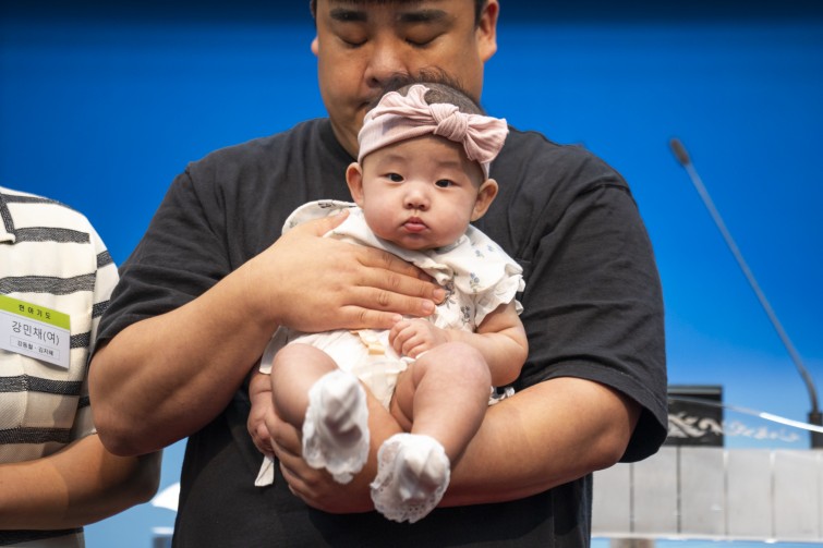 YTo1ODp7czo4OiJGaWxlTmFtZSI7czo0MDoiZWZmZTcxOGItNWYwYy00ZDkwLTg2YjctMmEzMDc4NmQwYzJiLmpwZyI7czoxMjoiRmlsZURhdGVUaW1lIjtpOjE3NTMxNDYzNjg7czo4OiJGaWxlU2l6ZSI7aToxMTg1NzgzO3M6ODoiRmlsZVR5cGUiO2k6MjtzOjg6Ik1pbWVUeXBlIjtzOjEwOiJpbWFnZS9qcGVnIjtzOjEzOiJTZWN0aW9uc0ZvdW5kIjtzOjMwOiJBTllfVEFHLCBJRkQwLCBUSFVNQk5BSUwsIEVYSUYiO3M6ODoiQ09NUFVURUQiO2E6OTp7czo0OiJodG1sIjtzOjI2OiJ3aWR0aD0iMTc1MiIgaGVpZ2h0PSIxMTY4IiI7czo2OiJIZWlnaHQiO2k6MTE2ODtzOjU6IldpZHRoIjtpOjE3NTI7czo3OiJJc0NvbG9yIjtpOjE7czoxNzoiQnl0ZU9yZGVyTW90b3JvbGEiO2k6MDtzOjE1OiJBcGVydHVyZUZOdW1iZXIiO3M6NToiZi80LjAiO3M6OToiQ29weXJpZ2h0IjtzOjQ6IllBQkMiO3M6MTg6IlRodW1ibmFpbC5GaWxlVHlwZSI7aToyO3M6MTg6IlRodW1ibmFpbC5NaW1lVHlwZSI7czoxMDoiaW1hZ2UvanBlZyI7fXM6NDoiTWFrZSI7czo0OiJTT05ZIjtzOjU6Ik1vZGVsIjtzOjg6IklMQ0UtN000IjtzOjExOiJYUmVzb2x1dGlvbiI7czo1OiIyNDAvMSI7czoxMToiWVJlc29sdXRpb24iO3M6NToiMjQwLzEiO3M6MTQ6IlJlc29sdXRpb25Vbml0IjtpOjI7czo4OiJTb2Z0d2FyZSI7czo1MDoiQWRvYmUgUGhvdG9zaG9wIExpZ2h0cm9vbSBDbGFzc2ljIDE0LjQgKE1hY2ludG9zaCkiO3M6ODoiRGF0ZVRpbWUiO3M6MTk6IjIwMjU6MDc6MjAgMTU6MzU6NDUiO3M6NjoiQXJ0aXN0IjtzOjc6IllBQkNfU0ciO3M6OToiQ29weXJpZ2h0IjtzOjQ6IllBQkMiO3M6MTY6IkV4aWZfSUZEX1BvaW50ZXIiO2k6MjUyO3M6OToiVEhVTUJOQUlMIjthOjY6e3M6MTE6IkNvbXByZXNzaW9uIjtpOjY7czoxMToiWFJlc29sdXRpb24iO3M6NDoiNzIvMSI7czoxMToiWVJlc29sdXRpb24iO3M6NDoiNzIvMSI7czoxNDoiUmVzb2x1dGlvblVuaXQiO2k6MjtzOjIxOiJKUEVHSW50ZXJjaGFuZ2VGb3JtYXQiO2k6MTAzODtzOjI3OiJKUEVHSW50ZXJjaGFuZ2VGb3JtYXRMZW5ndGgiO2k6MTQyMDM7fXM6MTI6IkV4cG9zdXJlVGltZSI7czo1OiIxLzEyNSI7czo3OiJGTnVtYmVyIjtzOjM6IjQvMSI7czoxNToiRXhwb3N1cmVQcm9ncmFtIjtpOjE7czoxNToiSVNPU3BlZWRSYXRpbmdzIjtpOjY0MDtzOjE5OiJVbmRlZmluZWRUYWc6MHg4ODMwIjtpOjI7czoxOToiVW5kZWZpbmVkVGFnOjB4ODgzMiI7aTo2NDA7czoxMToiRXhpZlZlcnNpb24iO3M6NDoiMDIzMiI7czoxNjoiRGF0ZVRpbWVPcmlnaW5hbCI7czoxOToiMjAyNTowNzoyMCAxMDozMToyNiI7czoxNzoiRGF0ZVRpbWVEaWdpdGl6ZWQiO3M6MTk6IjIwMjU6MDc6MjAgMTA6MzE6MjYiO3M6MTk6IlVuZGVmaW5lZFRhZzoweDkwMTAiO3M6NjoiKzA5OjAwIjtzOjE5OiJVbmRlZmluZWRUYWc6MHg5MDExIjtzOjY6IiswOTowMCI7czoxOToiVW5kZWZpbmVkVGFnOjB4OTAxMiI7czo2OiIrMDk6MDAiO3M6MTc6IlNodXR0ZXJTcGVlZFZhbHVlIjtzOjE1OiI2OTY1Nzg0LzEwMDAwMDAiO3M6MTM6IkFwZXJ0dXJlVmFsdWUiO3M6MzoiNC8xIjtzOjE1OiJCcmlnaHRuZXNzVmFsdWUiO3M6OToiNzA0NC8yNTYwIjtzOjE3OiJFeHBvc3VyZUJpYXNWYWx1ZSI7czo0OiIwLzEwIjtzOjE2OiJNYXhBcGVydHVyZVZhbHVlIjtzOjg6IjEwMjQvMjU2IjtzOjEyOiJNZXRlcmluZ01vZGUiO2k6NTtzOjExOiJMaWdodFNvdXJjZSI7aTowO3M6NToiRmxhc2giO2k6MTY7czoxMToiRm9jYWxMZW5ndGgiO3M6NzoiMTcyMC8xMCI7czoxODoiU3ViU2VjVGltZU9yaWdpbmFsIjtzOjM6IjM2MiI7czoxOToiU3ViU2VjVGltZURpZ2l0aXplZCI7czozOiIzNjIiO3M6MTA6IkNvbG9yU3BhY2UiO2k6NjU1MzU7czoyMToiRm9jYWxQbGFuZVhSZXNvbHV0aW9uIjtzOjE0OiI2NDQ0OTMzOS8zMjc2OCI7czoyMToiRm9jYWxQbGFuZVlSZXNvbHV0aW9uIjtzOjE0OiI2NDQ0OTMzOS8zMjc2OCI7czoyNDoiRm9jYWxQbGFuZVJlc29sdXRpb25Vbml0IjtpOjM7czoxMDoiRmlsZVNvdXJjZSI7czoxOiIDIjtzOjk6IlNjZW5lVHlwZSI7czoxOiIBIjtzOjE0OiJDdXN0b21SZW5kZXJlZCI7aTowO3M6MTI6IkV4cG9zdXJlTW9kZSI7aToxO3M6MTI6IldoaXRlQmFsYW5jZSI7aToxO3M6MTY6IkRpZ2l0YWxab29tUmF0aW8iO3M6NToiMTYvMTYiO3M6MjE6IkZvY2FsTGVuZ3RoSW4zNW1tRmlsbSI7aToxNzI7czoxNjoiU2NlbmVDYXB0dXJlVHlwZSI7aTowO3M6ODoiQ29udHJhc3QiO2k6MDtzOjEwOiJTYXR1cmF0aW9uIjtpOjA7czo5OiJTaGFycG5lc3MiO2k6MDtzOjE5OiJVbmRlZmluZWRUYWc6MHhBNDMyIjthOjQ6e2k6MDtzOjY6IjcwMC8xMCI7aToxO3M6NzoiMjAwMC8xMCI7aToyO3M6NToiNDAvMTAiO2k6MztzOjU6IjQwLzEwIjt9czoxOToiVW5kZWZpbmVkVGFnOjB4QTQzNCI7czoyMDoiRkUgNzAtMjAwbW0gRjQgRyBPU1MiO30=