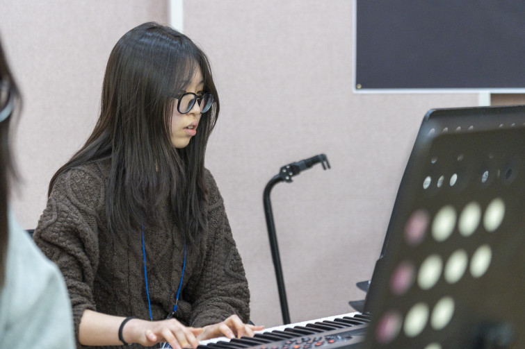 YTo1ODp7czo4OiJGaWxlTmFtZSI7czo0MDoiZjA5NDJmNDUtZjgwNS00Y2I0LTkzNmQtZTQ2ZjMxNTVlMGU2LmpwZyI7czoxMjoiRmlsZURhdGVUaW1lIjtpOjE3NzA3MDQyMDY7czo4OiJGaWxlU2l6ZSI7aToxMjk1NzM0O3M6ODoiRmlsZVR5cGUiO2k6MjtzOjg6Ik1pbWVUeXBlIjtzOjEwOiJpbWFnZS9qcGVnIjtzOjEzOiJTZWN0aW9uc0ZvdW5kIjtzOjMwOiJBTllfVEFHLCBJRkQwLCBUSFVNQk5BSUwsIEVYSUYiO3M6ODoiQ09NUFVURUQiO2E6OTp7czo0OiJodG1sIjtzOjI2OiJ3aWR0aD0iMTc1MiIgaGVpZ2h0PSIxMTY4IiI7czo2OiJIZWlnaHQiO2k6MTE2ODtzOjU6IldpZHRoIjtpOjE3NTI7czo3OiJJc0NvbG9yIjtpOjE7czoxNzoiQnl0ZU9yZGVyTW90b3JvbGEiO2k6MDtzOjE1OiJBcGVydHVyZUZOdW1iZXIiO3M6NToiZi80LjAiO3M6OToiQ29weXJpZ2h0IjtzOjQ6IllBQkMiO3M6MTg6IlRodW1ibmFpbC5GaWxlVHlwZSI7aToyO3M6MTg6IlRodW1ibmFpbC5NaW1lVHlwZSI7czoxMDoiaW1hZ2UvanBlZyI7fXM6NDoiTWFrZSI7czo0OiJTT05ZIjtzOjU6Ik1vZGVsIjtzOjg6IklMQ0UtN000IjtzOjExOiJYUmVzb2x1dGlvbiI7czo1OiIyNDAvMSI7czoxMToiWVJlc29sdXRpb24iO3M6NToiMjQwLzEiO3M6MTQ6IlJlc29sdXRpb25Vbml0IjtpOjI7czo4OiJTb2Z0d2FyZSI7czo1MjoiQWRvYmUgUGhvdG9zaG9wIExpZ2h0cm9vbSBDbGFzc2ljIDE1LjEuMSAoTWFjaW50b3NoKSI7czo4OiJEYXRlVGltZSI7czoxOToiMjAyNjowMjoxMCAxNDo1MTowOSI7czo2OiJBcnRpc3QiO3M6NzoiWUFCQ19TRyI7czo5OiJDb3B5cmlnaHQiO3M6NDoiWUFCQyI7czoxNjoiRXhpZl9JRkRfUG9pbnRlciI7aToyNTQ7czo5OiJUSFVNQk5BSUwiO2E6Njp7czoxMToiQ29tcHJlc3Npb24iO2k6NjtzOjExOiJYUmVzb2x1dGlvbiI7czo0OiI3Mi8xIjtzOjExOiJZUmVzb2x1dGlvbiI7czo0OiI3Mi8xIjtzOjE0OiJSZXNvbHV0aW9uVW5pdCI7aToyO3M6MjE6IkpQRUdJbnRlcmNoYW5nZUZvcm1hdCI7aToxMDQwO3M6Mjc6IkpQRUdJbnRlcmNoYW5nZUZvcm1hdExlbmd0aCI7aToxMTExNjt9czoxMjoiRXhwb3N1cmVUaW1lIjtzOjU6IjEvMjAwIjtzOjc6IkZOdW1iZXIiO3M6MzoiNC8xIjtzOjE1OiJFeHBvc3VyZVByb2dyYW0iO2k6MTtzOjE1OiJJU09TcGVlZFJhdGluZ3MiO2k6ODAwO3M6MTk6IlVuZGVmaW5lZFRhZzoweDg4MzAiO2k6MjtzOjE5OiJVbmRlZmluZWRUYWc6MHg4ODMyIjtpOjgwMDtzOjExOiJFeGlmVmVyc2lvbiI7czo0OiIwMjMyIjtzOjE2OiJEYXRlVGltZU9yaWdpbmFsIjtzOjE5OiIyMDI2OjAyOjA3IDE2OjQ1OjE5IjtzOjE3OiJEYXRlVGltZURpZ2l0aXplZCI7czoxOToiMjAyNjowMjowNyAxNjo0NToxOSI7czoxOToiVW5kZWZpbmVkVGFnOjB4OTAxMCI7czo2OiIrMDk6MDAiO3M6MTk6IlVuZGVmaW5lZFRhZzoweDkwMTEiO3M6NjoiKzA5OjAwIjtzOjE5OiJVbmRlZmluZWRUYWc6MHg5MDEyIjtzOjY6IiswOTowMCI7czoxNzoiU2h1dHRlclNwZWVkVmFsdWUiO3M6MTU6Ijc2NDM4NTYvMTAwMDAwMCI7czoxMzoiQXBlcnR1cmVWYWx1ZSI7czozOiI0LzEiO3M6MTU6IkJyaWdodG5lc3NWYWx1ZSI7czo5OiIyMzE0LzI1NjAiO3M6MTc6IkV4cG9zdXJlQmlhc1ZhbHVlIjtzOjQ6IjAvMTAiO3M6MTY6Ik1heEFwZXJ0dXJlVmFsdWUiO3M6ODoiMTAyNC8yNTYiO3M6MTI6Ik1ldGVyaW5nTW9kZSI7aTo1O3M6MTE6IkxpZ2h0U291cmNlIjtpOjA7czo1OiJGbGFzaCI7aToxNjtzOjExOiJGb2NhbExlbmd0aCI7czo3OiIxMDQwLzEwIjtzOjE4OiJTdWJTZWNUaW1lT3JpZ2luYWwiO3M6MzoiOTIwIjtzOjE5OiJTdWJTZWNUaW1lRGlnaXRpemVkIjtzOjM6IjkyMCI7czoxMDoiQ29sb3JTcGFjZSI7aTo2NTUzNTtzOjIxOiJGb2NhbFBsYW5lWFJlc29sdXRpb24iO3M6MTQ6IjY0NDQ5MzM5LzMyNzY4IjtzOjIxOiJGb2NhbFBsYW5lWVJlc29sdXRpb24iO3M6MTQ6IjY0NDQ5MzM5LzMyNzY4IjtzOjI0OiJGb2NhbFBsYW5lUmVzb2x1dGlvblVuaXQiO2k6MztzOjEwOiJGaWxlU291cmNlIjtzOjE6IgMiO3M6OToiU2NlbmVUeXBlIjtzOjE6IgEiO3M6MTQ6IkN1c3RvbVJlbmRlcmVkIjtpOjA7czoxMjoiRXhwb3N1cmVNb2RlIjtpOjE7czoxMjoiV2hpdGVCYWxhbmNlIjtpOjA7czoxNjoiRGlnaXRhbFpvb21SYXRpbyI7czo1OiIxNi8xNiI7czoyMToiRm9jYWxMZW5ndGhJbjM1bW1GaWxtIjtpOjEwNDtzOjE2OiJTY2VuZUNhcHR1cmVUeXBlIjtpOjA7czo4OiJDb250cmFzdCI7aToxO3M6MTA6IlNhdHVyYXRpb24iO2k6MTtzOjk6IlNoYXJwbmVzcyI7aTowO3M6MTk6IlVuZGVmaW5lZFRhZzoweEE0MzIiO2E6NDp7aTowO3M6NjoiNzAwLzEwIjtpOjE7czo3OiIyMDAwLzEwIjtpOjI7czo1OiI0MC8xMCI7aTozO3M6NToiNDAvMTAiO31zOjE5OiJVbmRlZmluZWRUYWc6MHhBNDM0IjtzOjIwOiJGRSA3MC0yMDBtbSBGNCBHIE9TUyI7fQ==