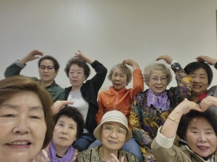 YTo0MTp7czo4OiJGaWxlTmFtZSI7czo0MDoiZjJmMWM2ZDUtNzllMS00MGRmLTllZTctZjY2YTkwYTViN2Y3LmpwZyI7czoxMjoiRmlsZURhdGVUaW1lIjtpOjE3NDgzMTI4Mjg7czo4OiJGaWxlU2l6ZSI7aToxMzI1MzEzO3M6ODoiRmlsZVR5cGUiO2k6MjtzOjg6Ik1pbWVUeXBlIjtzOjEwOiJpbWFnZS9qcGVnIjtzOjEzOiJTZWN0aW9uc0ZvdW5kIjtzOjMwOiJBTllfVEFHLCBJRkQwLCBUSFVNQk5BSUwsIEVYSUYiO3M6ODoiQ09NUFVURUQiO2E6ODp7czo0OiJodG1sIjtzOjI2OiJ3aWR0aD0iMjAwMCIgaGVpZ2h0PSIxNTAwIiI7czo2OiJIZWlnaHQiO2k6MTUwMDtzOjU6IldpZHRoIjtpOjIwMDA7czo3OiJJc0NvbG9yIjtpOjE7czoxNzoiQnl0ZU9yZGVyTW90b3JvbGEiO2k6MDtzOjE1OiJBcGVydHVyZUZOdW1iZXIiO3M6NToiZi8xLjgiO3M6MTg6IlRodW1ibmFpbC5GaWxlVHlwZSI7aToyO3M6MTg6IlRodW1ibmFpbC5NaW1lVHlwZSI7czoxMDoiaW1hZ2UvanBlZyI7fXM6NDoiTWFrZSI7czo3OiJzYW1zdW5nIjtzOjU6Ik1vZGVsIjtzOjg6IlNNLUY5MzZOIjtzOjExOiJYUmVzb2x1dGlvbiI7czo1OiIyNDAvMSI7czoxMToiWVJlc29sdXRpb24iO3M6NToiMjQwLzEiO3M6MTQ6IlJlc29sdXRpb25Vbml0IjtpOjI7czo4OiJTb2Z0d2FyZSI7czo1MjoiQWRvYmUgUGhvdG9zaG9wIExpZ2h0cm9vbSBDbGFzc2ljIDE0LjMuMSAoTWFjaW50b3NoKSI7czo4OiJEYXRlVGltZSI7czoxOToiMjAyNTowNToyNyAxMToyNTo1OCI7czoxNjoiRXhpZl9JRkRfUG9pbnRlciI7aToyMTg7czo5OiJUSFVNQk5BSUwiO2E6Njp7czoxMToiQ29tcHJlc3Npb24iO2k6NjtzOjExOiJYUmVzb2x1dGlvbiI7czo0OiI3Mi8xIjtzOjExOiJZUmVzb2x1dGlvbiI7czo0OiI3Mi8xIjtzOjE0OiJSZXNvbHV0aW9uVW5pdCI7aToyO3M6MjE6IkpQRUdJbnRlcmNoYW5nZUZvcm1hdCI7aTo3OTA7czoyNzoiSlBFR0ludGVyY2hhbmdlRm9ybWF0TGVuZ3RoIjtpOjE0MTA0O31zOjEyOiJFeHBvc3VyZVRpbWUiO3M6NDoiMS82MCI7czo3OiJGTnVtYmVyIjtzOjU6IjE4LzEwIjtzOjE1OiJFeHBvc3VyZVByb2dyYW0iO2k6MjtzOjE1OiJJU09TcGVlZFJhdGluZ3MiO2k6MjAwO3M6MTE6IkV4aWZWZXJzaW9uIjtzOjQ6IjAyMzEiO3M6MTY6IkRhdGVUaW1lT3JpZ2luYWwiO3M6MTk6IjIwMjU6MDU6MjUgMTA6MjQ6MDMiO3M6MTc6IkRhdGVUaW1lRGlnaXRpemVkIjtzOjE5OiIyMDI1OjA1OjI1IDEwOjI0OjAzIjtzOjE5OiJVbmRlZmluZWRUYWc6MHg5MDEwIjtzOjY6IiswOTowMCI7czoxOToiVW5kZWZpbmVkVGFnOjB4OTAxMSI7czo2OiIrMDk6MDAiO3M6MTc6IlNodXR0ZXJTcGVlZFZhbHVlIjtzOjE1OiI1OTA2ODkxLzEwMDAwMDAiO3M6MTM6IkFwZXJ0dXJlVmFsdWUiO3M6MTU6IjE2OTU5OTQvMTAwMDAwMCI7czoxNToiQnJpZ2h0bmVzc1ZhbHVlIjtzOjc6IjE4My8xMDAiO3M6MTc6IkV4cG9zdXJlQmlhc1ZhbHVlIjtzOjM6IjAvMSI7czoxNjoiTWF4QXBlcnR1cmVWYWx1ZSI7czo3OiIyMjcvMTAwIjtzOjEyOiJNZXRlcmluZ01vZGUiO2k6MjtzOjU6IkZsYXNoIjtpOjA7czoxMToiRm9jYWxMZW5ndGgiO3M6NToiMzMvMTAiO3M6MTg6IlN1YlNlY1RpbWVPcmlnaW5hbCI7czozOiIyODQiO3M6MTA6IkNvbG9yU3BhY2UiO2k6NjU1MzU7czoxMjoiRXhwb3N1cmVNb2RlIjtpOjA7czoxMjoiV2hpdGVCYWxhbmNlIjtpOjA7czoxNjoiRGlnaXRhbFpvb21SYXRpbyI7czozOiIxLzEiO3M6MjE6IkZvY2FsTGVuZ3RoSW4zNW1tRmlsbSI7aToyNTtzOjE2OiJTY2VuZUNhcHR1cmVUeXBlIjtpOjA7czoxOToiVW5kZWZpbmVkVGFnOjB4QTQzNCI7czo0MzoiU2Ftc3VuZyBHYWxheHkgWiBGb2xkNCBVbmRlciBEaXNwbGF5IENhbWVyYSI7fQ==