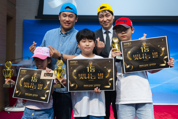 YTo1ODp7czo4OiJGaWxlTmFtZSI7czo0MDoiZjY4NDZhMTMtYzFhMy00NTcyLTk5ZWMtMGU5ZTIxOTc5ZjA4LmpwZyI7czoxMjoiRmlsZURhdGVUaW1lIjtpOjE3NTg1OTgwODE7czo4OiJGaWxlU2l6ZSI7aTozMjk5NDQxO3M6ODoiRmlsZVR5cGUiO2k6MjtzOjg6Ik1pbWVUeXBlIjtzOjEwOiJpbWFnZS9qcGVnIjtzOjEzOiJTZWN0aW9uc0ZvdW5kIjtzOjMwOiJBTllfVEFHLCBJRkQwLCBUSFVNQk5BSUwsIEVYSUYiO3M6ODoiQ09NUFVURUQiO2E6OTp7czo0OiJodG1sIjtzOjI2OiJ3aWR0aD0iMjcwOSIgaGVpZ2h0PSIxODA2IiI7czo2OiJIZWlnaHQiO2k6MTgwNjtzOjU6IldpZHRoIjtpOjI3MDk7czo3OiJJc0NvbG9yIjtpOjE7czoxNzoiQnl0ZU9yZGVyTW90b3JvbGEiO2k6MDtzOjE1OiJBcGVydHVyZUZOdW1iZXIiO3M6NToiZi80LjAiO3M6OToiQ29weXJpZ2h0IjtzOjQ6IllBQkMiO3M6MTg6IlRodW1ibmFpbC5GaWxlVHlwZSI7aToyO3M6MTg6IlRodW1ibmFpbC5NaW1lVHlwZSI7czoxMDoiaW1hZ2UvanBlZyI7fXM6NDoiTWFrZSI7czo0OiJTT05ZIjtzOjU6Ik1vZGVsIjtzOjg6IklMQ0UtN000IjtzOjExOiJYUmVzb2x1dGlvbiI7czo1OiIyNDAvMSI7czoxMToiWVJlc29sdXRpb24iO3M6NToiMjQwLzEiO3M6MTQ6IlJlc29sdXRpb25Vbml0IjtpOjI7czo4OiJTb2Z0d2FyZSI7czo1MjoiQWRvYmUgUGhvdG9zaG9wIExpZ2h0cm9vbSBDbGFzc2ljIDE0LjEuMSAoTWFjaW50b3NoKSI7czo4OiJEYXRlVGltZSI7czoxOToiMjAyNTowOToyMyAxMjoxOTozNyI7czo2OiJBcnRpc3QiO3M6NzoiWUFCQ19TRyI7czo5OiJDb3B5cmlnaHQiO3M6NDoiWUFCQyI7czoxNjoiRXhpZl9JRkRfUG9pbnRlciI7aToyNTQ7czo5OiJUSFVNQk5BSUwiO2E6Njp7czoxMToiQ29tcHJlc3Npb24iO2k6NjtzOjExOiJYUmVzb2x1dGlvbiI7czo0OiI3Mi8xIjtzOjExOiJZUmVzb2x1dGlvbiI7czo0OiI3Mi8xIjtzOjE0OiJSZXNvbHV0aW9uVW5pdCI7aToyO3M6MjE6IkpQRUdJbnRlcmNoYW5nZUZvcm1hdCI7aToxMDQwO3M6Mjc6IkpQRUdJbnRlcmNoYW5nZUZvcm1hdExlbmd0aCI7aToyMDg4Njt9czoxMjoiRXhwb3N1cmVUaW1lIjtzOjU6IjEvMjAwIjtzOjc6IkZOdW1iZXIiO3M6MzoiNC8xIjtzOjE1OiJFeHBvc3VyZVByb2dyYW0iO2k6MTtzOjE1OiJJU09TcGVlZFJhdGluZ3MiO2k6NDAwO3M6MTk6IlVuZGVmaW5lZFRhZzoweDg4MzAiO2k6MjtzOjE5OiJVbmRlZmluZWRUYWc6MHg4ODMyIjtpOjQwMDtzOjExOiJFeGlmVmVyc2lvbiI7czo0OiIwMjMyIjtzOjE2OiJEYXRlVGltZU9yaWdpbmFsIjtzOjE5OiIyMDI1OjA5OjIxIDE0OjQzOjIwIjtzOjE3OiJEYXRlVGltZURpZ2l0aXplZCI7czoxOToiMjAyNTowOToyMSAxNDo0MzoyMCI7czoxOToiVW5kZWZpbmVkVGFnOjB4OTAxMCI7czo2OiIrMDk6MDAiO3M6MTk6IlVuZGVmaW5lZFRhZzoweDkwMTEiO3M6NjoiKzA5OjAwIjtzOjE5OiJVbmRlZmluZWRUYWc6MHg5MDEyIjtzOjY6IiswOTowMCI7czoxNzoiU2h1dHRlclNwZWVkVmFsdWUiO3M6MTU6Ijc2NDM4NTYvMTAwMDAwMCI7czoxMzoiQXBlcnR1cmVWYWx1ZSI7czozOiI0LzEiO3M6MTU6IkJyaWdodG5lc3NWYWx1ZSI7czo5OiI5NTA0LzI1NjAiO3M6MTc6IkV4cG9zdXJlQmlhc1ZhbHVlIjtzOjQ6IjAvMTAiO3M6MTY6Ik1heEFwZXJ0dXJlVmFsdWUiO3M6NzoiNzYwLzI1NiI7czoxMjoiTWV0ZXJpbmdNb2RlIjtpOjU7czoxMToiTGlnaHRTb3VyY2UiO2k6MjU1O3M6NToiRmxhc2giO2k6MTM7czoxMToiRm9jYWxMZW5ndGgiO3M6NjoiNDgwLzEwIjtzOjE4OiJTdWJTZWNUaW1lT3JpZ2luYWwiO3M6MzoiNTQ0IjtzOjE5OiJTdWJTZWNUaW1lRGlnaXRpemVkIjtzOjM6IjU0NCI7czoxMDoiQ29sb3JTcGFjZSI7aTo2NTUzNTtzOjIxOiJGb2NhbFBsYW5lWFJlc29sdXRpb24iO3M6MTQ6IjY0NDQ5MzM5LzMyNzY4IjtzOjIxOiJGb2NhbFBsYW5lWVJlc29sdXRpb24iO3M6MTQ6IjY0NDQ5MzM5LzMyNzY4IjtzOjI0OiJGb2NhbFBsYW5lUmVzb2x1dGlvblVuaXQiO2k6MztzOjEwOiJGaWxlU291cmNlIjtzOjE6IgMiO3M6OToiU2NlbmVUeXBlIjtzOjE6IgEiO3M6MTQ6IkN1c3RvbVJlbmRlcmVkIjtpOjA7czoxMjoiRXhwb3N1cmVNb2RlIjtpOjE7czoxMjoiV2hpdGVCYWxhbmNlIjtpOjE7czoxNjoiRGlnaXRhbFpvb21SYXRpbyI7czo1OiIxNi8xNiI7czoyMToiRm9jYWxMZW5ndGhJbjM1bW1GaWxtIjtpOjQ4O3M6MTY6IlNjZW5lQ2FwdHVyZVR5cGUiO2k6MDtzOjg6IkNvbnRyYXN0IjtpOjA7czoxMDoiU2F0dXJhdGlvbiI7aTowO3M6OToiU2hhcnBuZXNzIjtpOjA7czoxOToiVW5kZWZpbmVkVGFnOjB4QTQzMiI7YTo0OntpOjA7czo2OiIyNDAvMTAiO2k6MTtzOjY6IjcwMC8xMCI7aToyO3M6NToiMjgvMTAiO2k6MztzOjU6IjI4LzEwIjt9czoxOToiVW5kZWZpbmVkVGFnOjB4QTQzNCI7czoyMToiRkUgMjQtNzBtbSBGMi44IEdNIElJIjt9