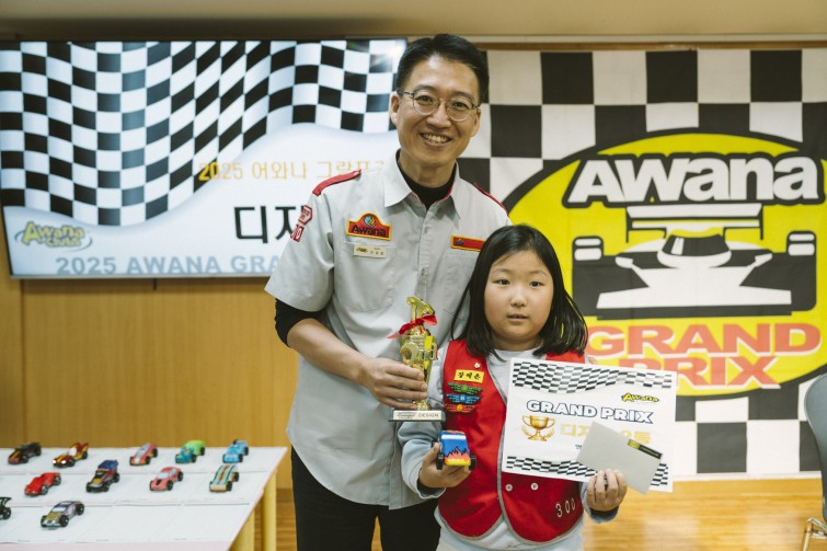 YTo1ODp7czo4OiJGaWxlTmFtZSI7czo0MDoiZjgwZjhjNTItZjZiYi00MmRiLTk4Y2ItYTQ1YTJiMjUzZmZhLmpwZyI7czoxMjoiRmlsZURhdGVUaW1lIjtpOjE3NjUwNzg5NTE7czo4OiJGaWxlU2l6ZSI7aToxNDgyMDI2O3M6ODoiRmlsZVR5cGUiO2k6MjtzOjg6Ik1pbWVUeXBlIjtzOjEwOiJpbWFnZS9qcGVnIjtzOjEzOiJTZWN0aW9uc0ZvdW5kIjtzOjMwOiJBTllfVEFHLCBJRkQwLCBUSFVNQk5BSUwsIEVYSUYiO3M6ODoiQ09NUFVURUQiO2E6OTp7czo0OiJodG1sIjtzOjI2OiJ3aWR0aD0iMTc1MiIgaGVpZ2h0PSIxMTY4IiI7czo2OiJIZWlnaHQiO2k6MTE2ODtzOjU6IldpZHRoIjtpOjE3NTI7czo3OiJJc0NvbG9yIjtpOjE7czoxNzoiQnl0ZU9yZGVyTW90b3JvbGEiO2k6MDtzOjE1OiJBcGVydHVyZUZOdW1iZXIiO3M6NToiZi8yLjgiO3M6OToiQ29weXJpZ2h0IjtzOjQ6IllBQkMiO3M6MTg6IlRodW1ibmFpbC5GaWxlVHlwZSI7aToyO3M6MTg6IlRodW1ibmFpbC5NaW1lVHlwZSI7czoxMDoiaW1hZ2UvanBlZyI7fXM6NDoiTWFrZSI7czo0OiJTT05ZIjtzOjU6Ik1vZGVsIjtzOjg6IklMQ0UtN000IjtzOjExOiJYUmVzb2x1dGlvbiI7czo1OiIyNDAvMSI7czoxMToiWVJlc29sdXRpb24iO3M6NToiMjQwLzEiO3M6MTQ6IlJlc29sdXRpb25Vbml0IjtpOjI7czo4OiJTb2Z0d2FyZSI7czo1MjoiQWRvYmUgUGhvdG9zaG9wIExpZ2h0cm9vbSBDbGFzc2ljIDE1LjAuMSAoTWFjaW50b3NoKSI7czo4OiJEYXRlVGltZSI7czoxOToiMjAyNToxMjowNyAxMjozNzozNSI7czo2OiJBcnRpc3QiO3M6NzoiWUFCQ19TRyI7czo5OiJDb3B5cmlnaHQiO3M6NDoiWUFCQyI7czoxNjoiRXhpZl9JRkRfUG9pbnRlciI7aToyNTQ7czo5OiJUSFVNQk5BSUwiO2E6Njp7czoxMToiQ29tcHJlc3Npb24iO2k6NjtzOjExOiJYUmVzb2x1dGlvbiI7czo0OiI3Mi8xIjtzOjExOiJZUmVzb2x1dGlvbiI7czo0OiI3Mi8xIjtzOjE0OiJSZXNvbHV0aW9uVW5pdCI7aToyO3M6MjE6IkpQRUdJbnRlcmNoYW5nZUZvcm1hdCI7aToxMDQwO3M6Mjc6IkpQRUdJbnRlcmNoYW5nZUZvcm1hdExlbmd0aCI7aToyMTA3Nzt9czoxMjoiRXhwb3N1cmVUaW1lIjtzOjQ6IjEvNjAiO3M6NzoiRk51bWJlciI7czo1OiIyOC8xMCI7czoxNToiRXhwb3N1cmVQcm9ncmFtIjtpOjE7czoxNToiSVNPU3BlZWRSYXRpbmdzIjtpOjgwO3M6MTk6IlVuZGVmaW5lZFRhZzoweDg4MzAiO2k6MjtzOjE5OiJVbmRlZmluZWRUYWc6MHg4ODMyIjtpOjgwO3M6MTE6IkV4aWZWZXJzaW9uIjtzOjQ6IjAyMzIiO3M6MTY6IkRhdGVUaW1lT3JpZ2luYWwiO3M6MTk6IjIwMjU6MTI6MDYgMTE6NTI6MjciO3M6MTc6IkRhdGVUaW1lRGlnaXRpemVkIjtzOjE5OiIyMDI1OjEyOjA2IDExOjUyOjI3IjtzOjE5OiJVbmRlZmluZWRUYWc6MHg5MDEwIjtzOjY6IiswOTowMCI7czoxOToiVW5kZWZpbmVkVGFnOjB4OTAxMSI7czo2OiIrMDk6MDAiO3M6MTk6IlVuZGVmaW5lZFRhZzoweDkwMTIiO3M6NjoiKzA5OjAwIjtzOjE3OiJTaHV0dGVyU3BlZWRWYWx1ZSI7czoxNToiNTkwNjg5MS8xMDAwMDAwIjtzOjEzOiJBcGVydHVyZVZhbHVlIjtzOjE1OiIyOTcwODU0LzEwMDAwMDAiO3M6MTU6IkJyaWdodG5lc3NWYWx1ZSI7czo5OiI5MzY0LzI1NjAiO3M6MTc6IkV4cG9zdXJlQmlhc1ZhbHVlIjtzOjQ6IjAvMTAiO3M6MTY6Ik1heEFwZXJ0dXJlVmFsdWUiO3M6NzoiNzYwLzI1NiI7czoxMjoiTWV0ZXJpbmdNb2RlIjtpOjU7czoxMToiTGlnaHRTb3VyY2UiO2k6MDtzOjU6IkZsYXNoIjtpOjEzO3M6MTE6IkZvY2FsTGVuZ3RoIjtzOjY6IjMyMC8xMCI7czoxODoiU3ViU2VjVGltZU9yaWdpbmFsIjtzOjM6Ijk4MiI7czoxOToiU3ViU2VjVGltZURpZ2l0aXplZCI7czozOiI5ODIiO3M6MTA6IkNvbG9yU3BhY2UiO2k6NjU1MzU7czoyMToiRm9jYWxQbGFuZVhSZXNvbHV0aW9uIjtzOjE0OiI2NDQ0OTMzOS8zMjc2OCI7czoyMToiRm9jYWxQbGFuZVlSZXNvbHV0aW9uIjtzOjE0OiI2NDQ0OTMzOS8zMjc2OCI7czoyNDoiRm9jYWxQbGFuZVJlc29sdXRpb25Vbml0IjtpOjM7czoxMDoiRmlsZVNvdXJjZSI7czoxOiIDIjtzOjk6IlNjZW5lVHlwZSI7czoxOiIBIjtzOjE0OiJDdXN0b21SZW5kZXJlZCI7aTowO3M6MTI6IkV4cG9zdXJlTW9kZSI7aToxO3M6MTI6IldoaXRlQmFsYW5jZSI7aToxO3M6MTY6IkRpZ2l0YWxab29tUmF0aW8iO3M6NToiMTYvMTYiO3M6MjE6IkZvY2FsTGVuZ3RoSW4zNW1tRmlsbSI7aTozMjtzOjE2OiJTY2VuZUNhcHR1cmVUeXBlIjtpOjA7czo4OiJDb250cmFzdCI7aTowO3M6MTA6IlNhdHVyYXRpb24iO2k6MDtzOjk6IlNoYXJwbmVzcyI7aTowO3M6MTk6IlVuZGVmaW5lZFRhZzoweEE0MzIiO2E6NDp7aTowO3M6NjoiMjQwLzEwIjtpOjE7czo2OiI3MDAvMTAiO2k6MjtzOjU6IjI4LzEwIjtpOjM7czo1OiIyOC8xMCI7fXM6MTk6IlVuZGVmaW5lZFRhZzoweEE0MzQiO3M6MjE6IkZFIDI0LTcwbW0gRjIuOCBHTSBJSSI7fQ==