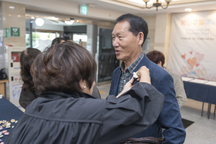 YTo1ODp7czo4OiJGaWxlTmFtZSI7czo0MDoiZmMwNGZjOGEtNzhhOS00MTQyLThmMmItMzg5ZDNlMzM5NjA2LmpwZyI7czoxMjoiRmlsZURhdGVUaW1lIjtpOjE3NDcwOTY4MjU7czo4OiJGaWxlU2l6ZSI7aToxMDk2ODAwO3M6ODoiRmlsZVR5cGUiO2k6MjtzOjg6Ik1pbWVUeXBlIjtzOjEwOiJpbWFnZS9qcGVnIjtzOjEzOiJTZWN0aW9uc0ZvdW5kIjtzOjMwOiJBTllfVEFHLCBJRkQwLCBUSFVNQk5BSUwsIEVYSUYiO3M6ODoiQ09NUFVURUQiO2E6OTp7czo0OiJodG1sIjtzOjI2OiJ3aWR0aD0iMTczNyIgaGVpZ2h0PSIxMTU4IiI7czo2OiJIZWlnaHQiO2k6MTE1ODtzOjU6IldpZHRoIjtpOjE3Mzc7czo3OiJJc0NvbG9yIjtpOjE7czoxNzoiQnl0ZU9yZGVyTW90b3JvbGEiO2k6MDtzOjE1OiJBcGVydHVyZUZOdW1iZXIiO3M6NToiZi8yLjgiO3M6OToiQ29weXJpZ2h0IjtzOjQ6IllBQkMiO3M6MTg6IlRodW1ibmFpbC5GaWxlVHlwZSI7aToyO3M6MTg6IlRodW1ibmFpbC5NaW1lVHlwZSI7czoxMDoiaW1hZ2UvanBlZyI7fXM6NDoiTWFrZSI7czo0OiJTT05ZIjtzOjU6Ik1vZGVsIjtzOjg6IklMQ0UtN000IjtzOjExOiJYUmVzb2x1dGlvbiI7czo1OiIyNDAvMSI7czoxMToiWVJlc29sdXRpb24iO3M6NToiMjQwLzEiO3M6MTQ6IlJlc29sdXRpb25Vbml0IjtpOjI7czo4OiJTb2Z0d2FyZSI7czo1MjoiQWRvYmUgUGhvdG9zaG9wIExpZ2h0cm9vbSBDbGFzc2ljIDE0LjMuMSAoTWFjaW50b3NoKSI7czo4OiJEYXRlVGltZSI7czoxOToiMjAyNTowNToxMSAyMToyMjo0MCI7czo2OiJBcnRpc3QiO3M6NzoiWUFCQ19TRyI7czo5OiJDb3B5cmlnaHQiO3M6NDoiWUFCQyI7czoxNjoiRXhpZl9JRkRfUG9pbnRlciI7aToyNTQ7czo5OiJUSFVNQk5BSUwiO2E6Njp7czoxMToiQ29tcHJlc3Npb24iO2k6NjtzOjExOiJYUmVzb2x1dGlvbiI7czo0OiI3Mi8xIjtzOjExOiJZUmVzb2x1dGlvbiI7czo0OiI3Mi8xIjtzOjE0OiJSZXNvbHV0aW9uVW5pdCI7aToyO3M6MjE6IkpQRUdJbnRlcmNoYW5nZUZvcm1hdCI7aToxMDQwO3M6Mjc6IkpQRUdJbnRlcmNoYW5nZUZvcm1hdExlbmd0aCI7aToxNDIwMzt9czoxMjoiRXhwb3N1cmVUaW1lIjtzOjU6IjEvMTYwIjtzOjc6IkZOdW1iZXIiO3M6NToiMjgvMTAiO3M6MTU6IkV4cG9zdXJlUHJvZ3JhbSI7aToxO3M6MTU6IklTT1NwZWVkUmF0aW5ncyI7aTo1MDA7czoxOToiVW5kZWZpbmVkVGFnOjB4ODgzMCI7aToyO3M6MTk6IlVuZGVmaW5lZFRhZzoweDg4MzIiO2k6NTAwO3M6MTE6IkV4aWZWZXJzaW9uIjtzOjQ6IjAyMzIiO3M6MTY6IkRhdGVUaW1lT3JpZ2luYWwiO3M6MTk6IjIwMjU6MDU6MTEgMTA6NTk6MDIiO3M6MTc6IkRhdGVUaW1lRGlnaXRpemVkIjtzOjE5OiIyMDI1OjA1OjExIDEwOjU5OjAyIjtzOjE5OiJVbmRlZmluZWRUYWc6MHg5MDEwIjtzOjY6IiswOTowMCI7czoxOToiVW5kZWZpbmVkVGFnOjB4OTAxMSI7czo2OiIrMDk6MDAiO3M6MTk6IlVuZGVmaW5lZFRhZzoweDkwMTIiO3M6NjoiKzA5OjAwIjtzOjE3OiJTaHV0dGVyU3BlZWRWYWx1ZSI7czoxNToiNzMyMTkyOC8xMDAwMDAwIjtzOjEzOiJBcGVydHVyZVZhbHVlIjtzOjE1OiIyOTcwODU0LzEwMDAwMDAiO3M6MTU6IkJyaWdodG5lc3NWYWx1ZSI7czo5OiI1Nzk0LzI1NjAiO3M6MTc6IkV4cG9zdXJlQmlhc1ZhbHVlIjtzOjQ6IjAvMTAiO3M6MTY6Ik1heEFwZXJ0dXJlVmFsdWUiO3M6NzoiNzYwLzI1NiI7czoxMjoiTWV0ZXJpbmdNb2RlIjtpOjU7czoxMToiTGlnaHRTb3VyY2UiO2k6MDtzOjU6IkZsYXNoIjtpOjEzO3M6MTE6IkZvY2FsTGVuZ3RoIjtzOjY6IjMwMC8xMCI7czoxODoiU3ViU2VjVGltZU9yaWdpbmFsIjtzOjM6Ijk5MiI7czoxOToiU3ViU2VjVGltZURpZ2l0aXplZCI7czozOiI5OTIiO3M6MTA6IkNvbG9yU3BhY2UiO2k6NjU1MzU7czoyMToiRm9jYWxQbGFuZVhSZXNvbHV0aW9uIjtzOjE0OiI2NDQ0OTMzOS8zMjc2OCI7czoyMToiRm9jYWxQbGFuZVlSZXNvbHV0aW9uIjtzOjE0OiI2NDQ0OTMzOS8zMjc2OCI7czoyNDoiRm9jYWxQbGFuZVJlc29sdXRpb25Vbml0IjtpOjM7czoxMDoiRmlsZVNvdXJjZSI7czoxOiIDIjtzOjk6IlNjZW5lVHlwZSI7czoxOiIBIjtzOjE0OiJDdXN0b21SZW5kZXJlZCI7aTowO3M6MTI6IkV4cG9zdXJlTW9kZSI7aToxO3M6MTI6IldoaXRlQmFsYW5jZSI7aTowO3M6MTY6IkRpZ2l0YWxab29tUmF0aW8iO3M6NToiMTYvMTYiO3M6MjE6IkZvY2FsTGVuZ3RoSW4zNW1tRmlsbSI7aTozMDtzOjE2OiJTY2VuZUNhcHR1cmVUeXBlIjtpOjA7czo4OiJDb250cmFzdCI7aTowO3M6MTA6IlNhdHVyYXRpb24iO2k6MDtzOjk6IlNoYXJwbmVzcyI7aTowO3M6MTk6IlVuZGVmaW5lZFRhZzoweEE0MzIiO2E6NDp7aTowO3M6NjoiMjQwLzEwIjtpOjE7czo2OiI3MDAvMTAiO2k6MjtzOjU6IjI4LzEwIjtpOjM7czo1OiIyOC8xMCI7fXM6MTk6IlVuZGVmaW5lZFRhZzoweEE0MzQiO3M6MjE6IkZFIDI0LTcwbW0gRjIuOCBHTSBJSSI7fQ==